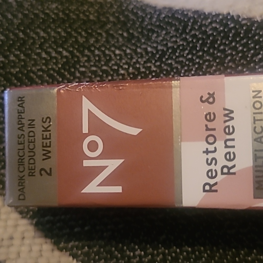 No7 Restore renew multi-action eye cream 15ml - Picture 2 of 4